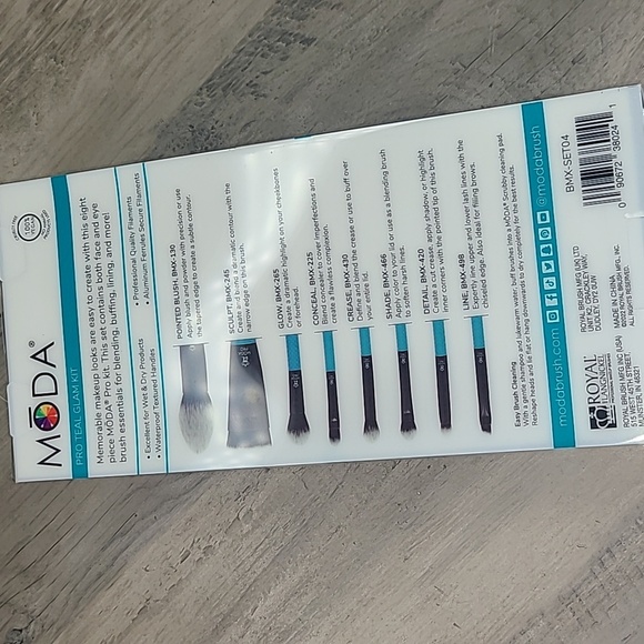 MODA Make-up Brush Set 8 piece - Picture 3 of 3